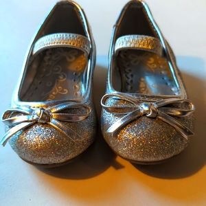 Children's Place Shoes Silver Sparkle Bow Size 4 Non-Marking Bottoms